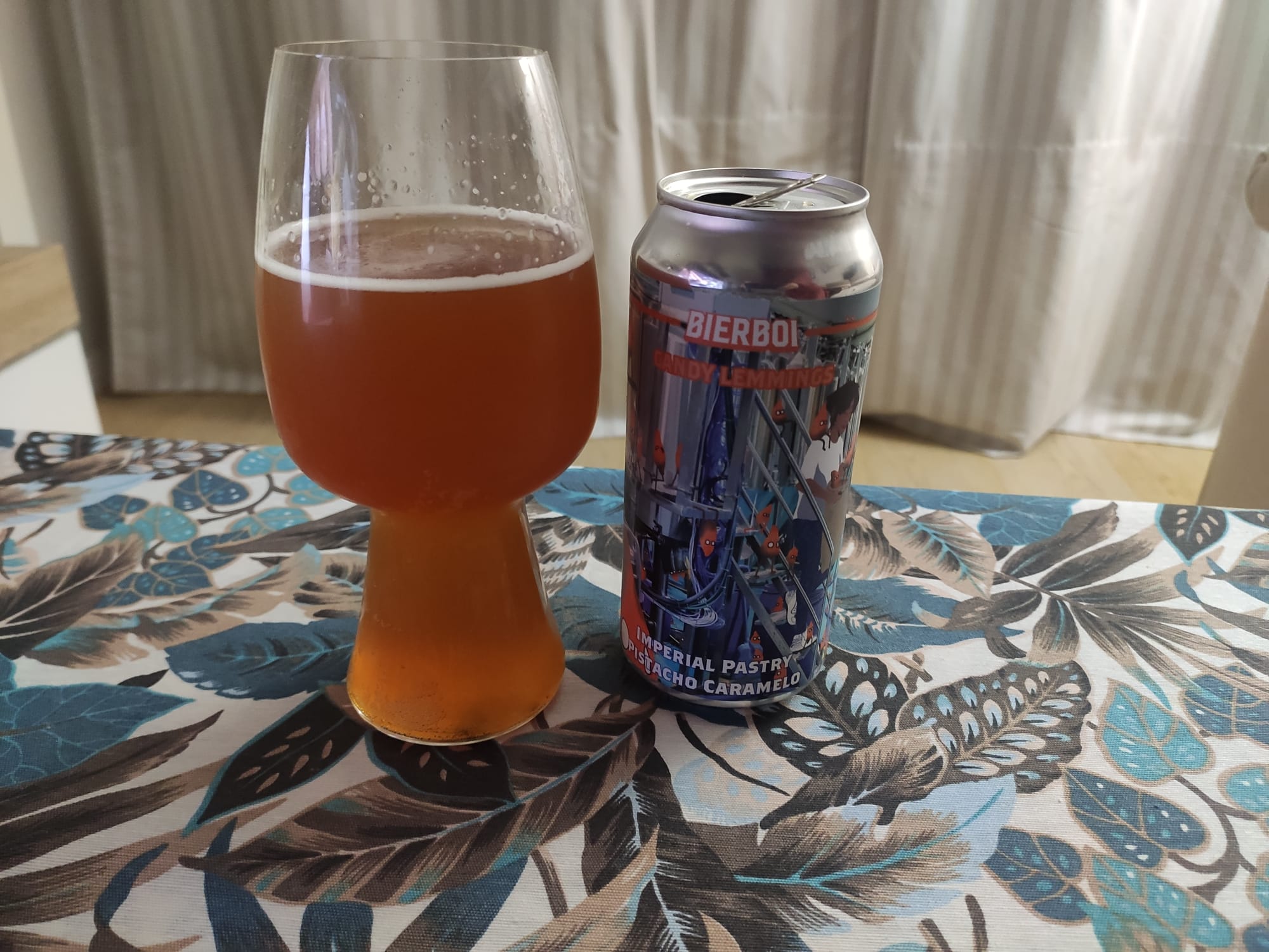 Candy Lemmings de Bierboi - Imperial Pastry White Stout (con pistachos, caramelo y leche)